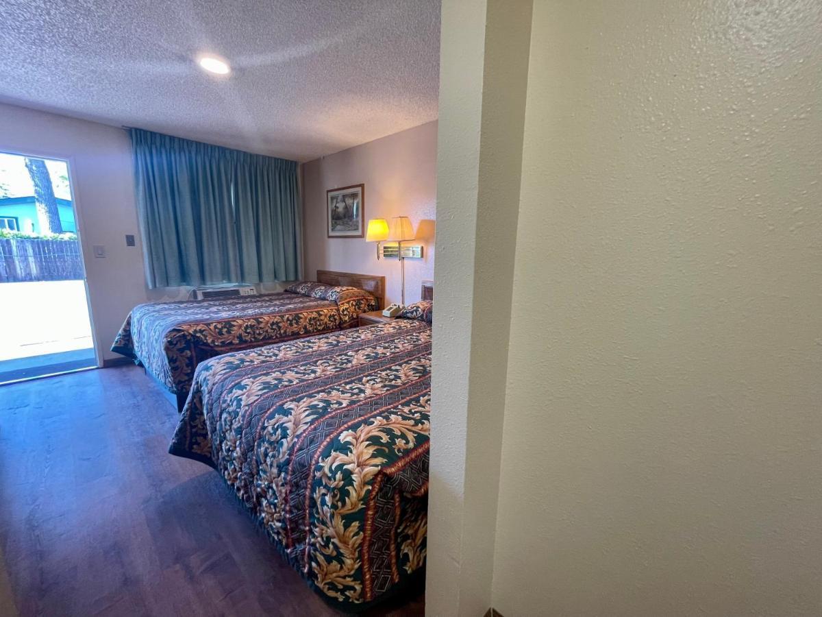 Regency Inn Lakeport Eksteriør billede